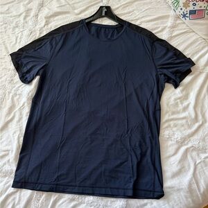 Short sleeve Lululemon shirt